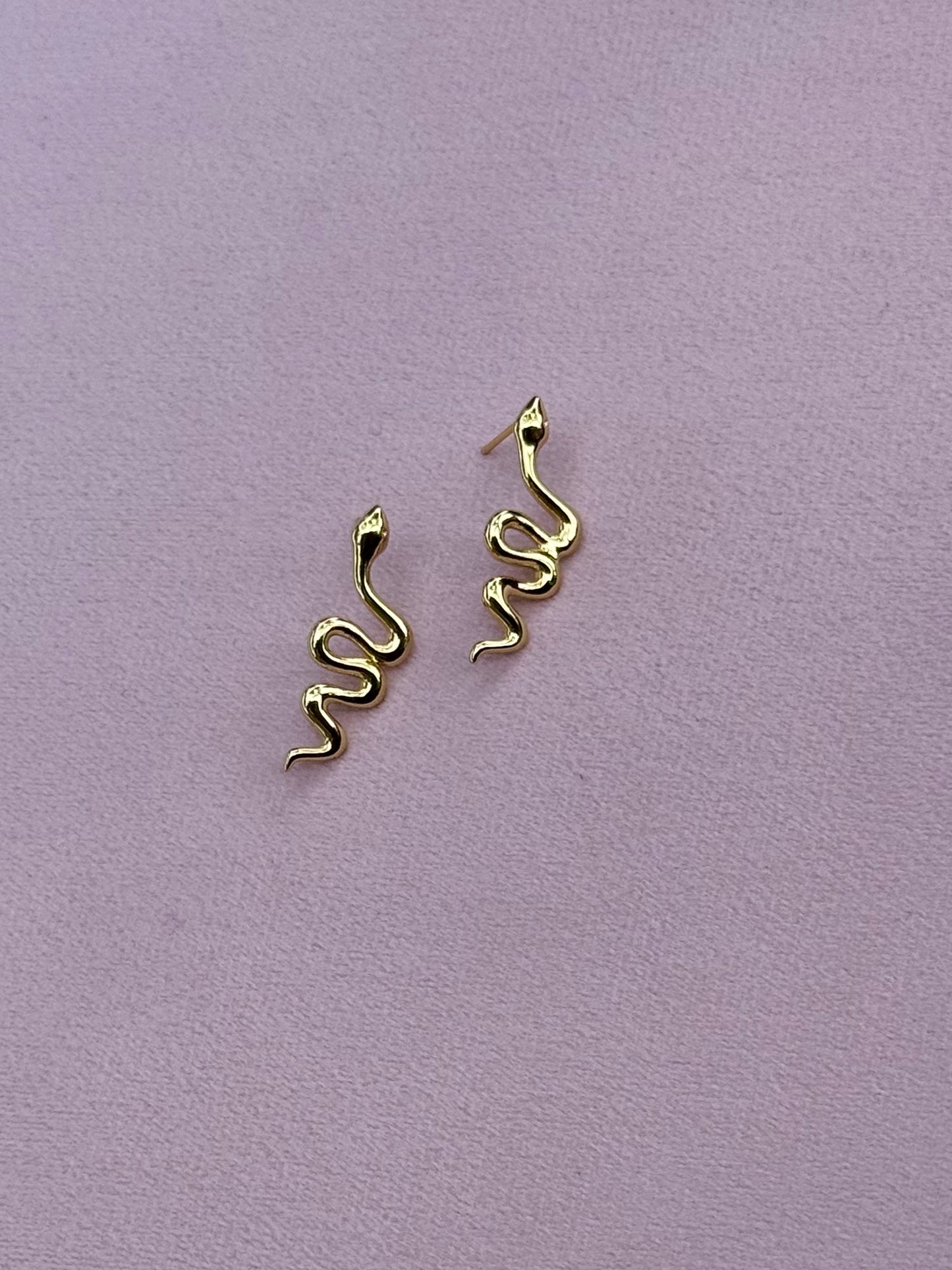 Snake studs