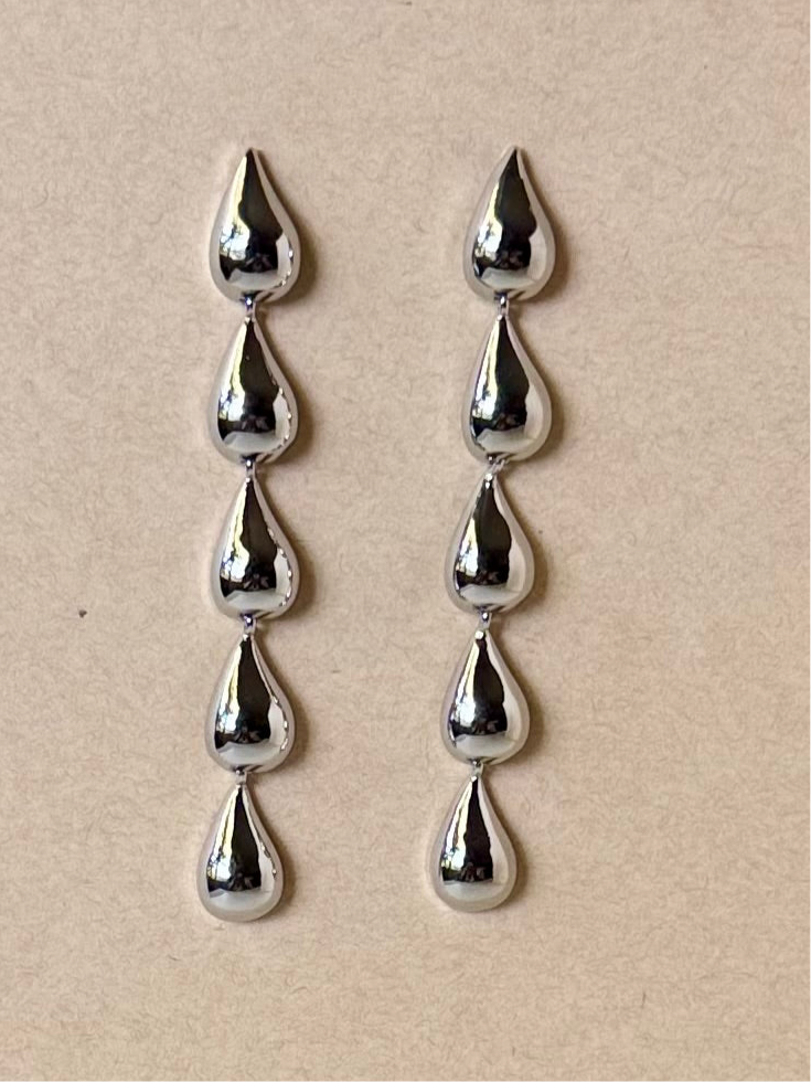 Silver teardrops