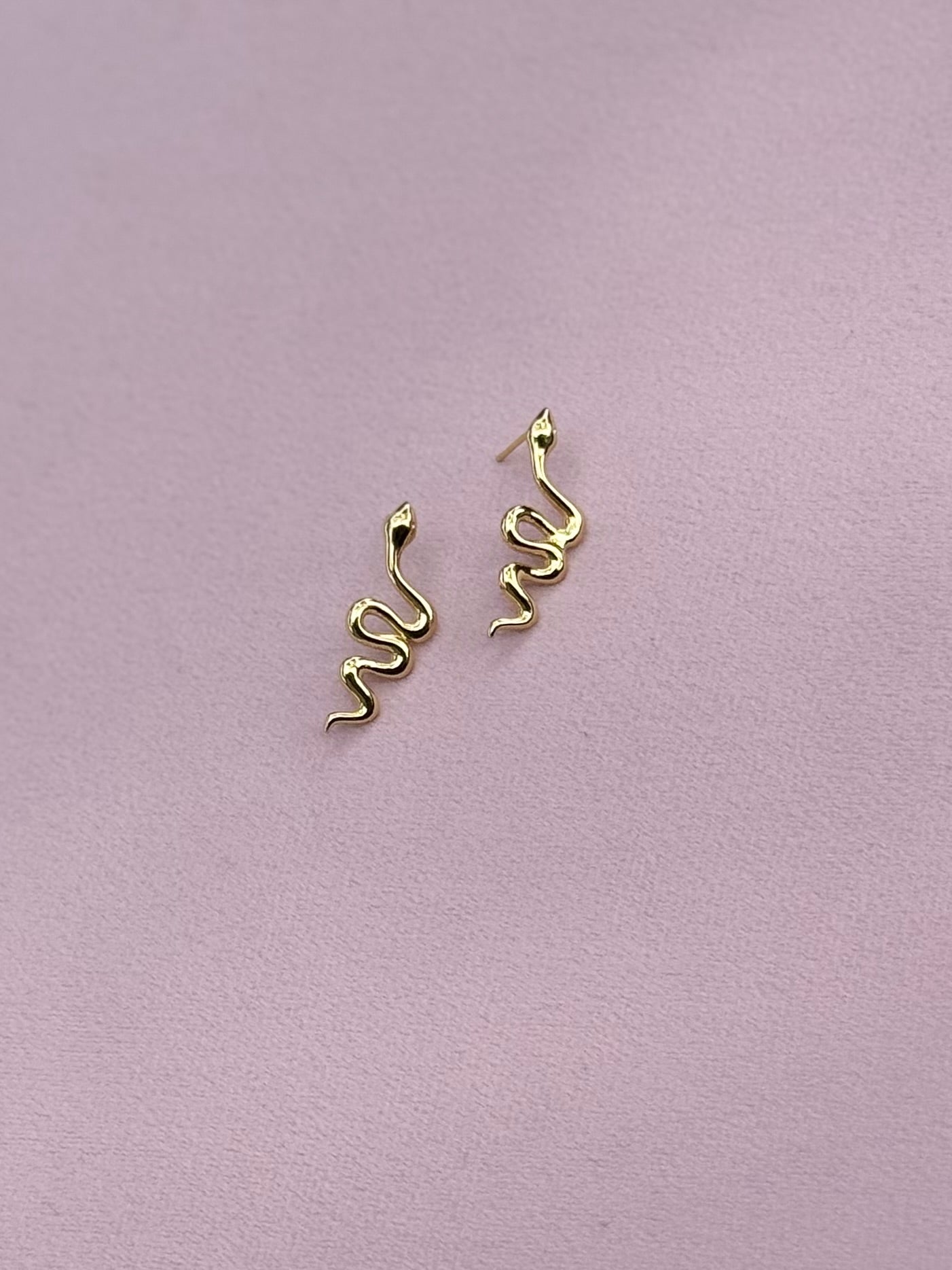 Snake studs