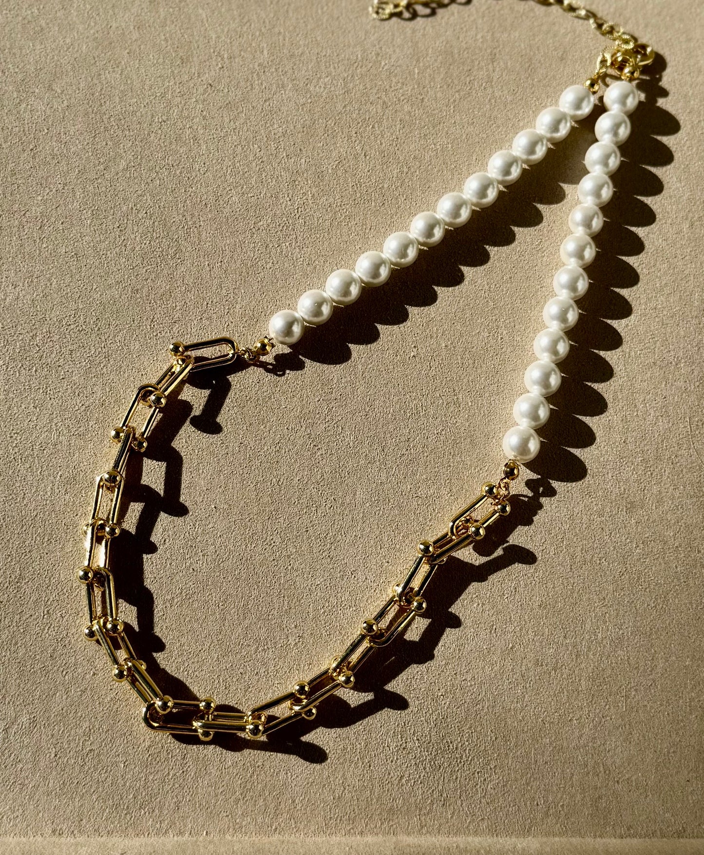 Jesse (in gold)
