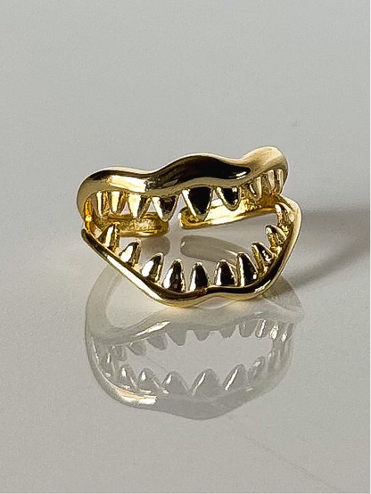 Wild bite ring