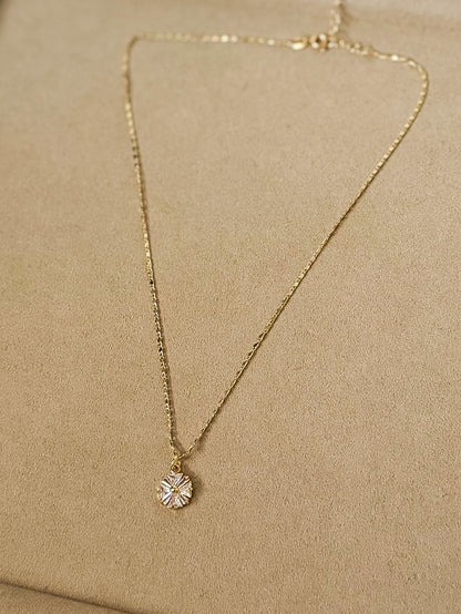 Soft glow necklace