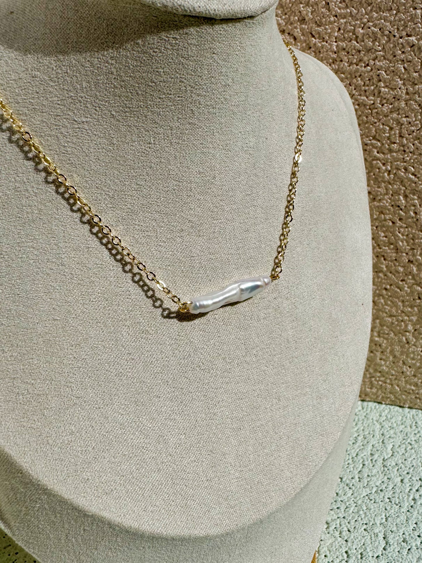 Fresh water pearl bar necklace