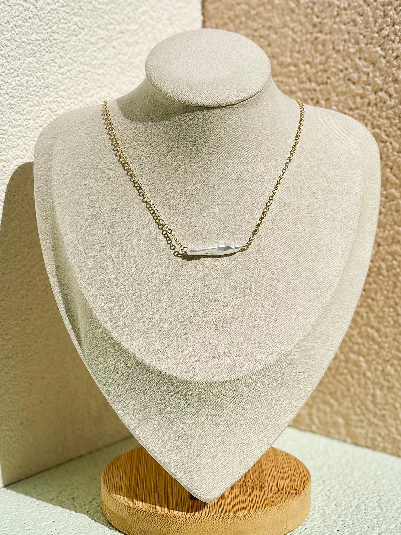 Fresh water pearl bar necklace