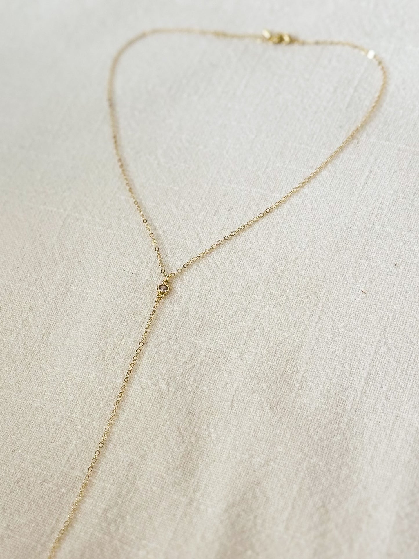 The line necklace