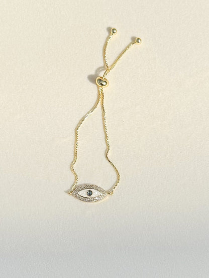 Mother of pearl eye bracelet