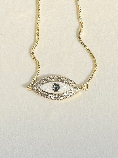 Mother of pearl eye bracelet
