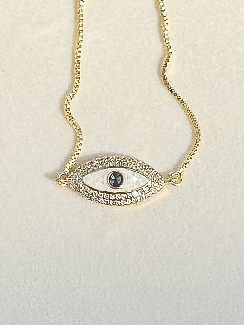 Mother of pearl eye bracelet