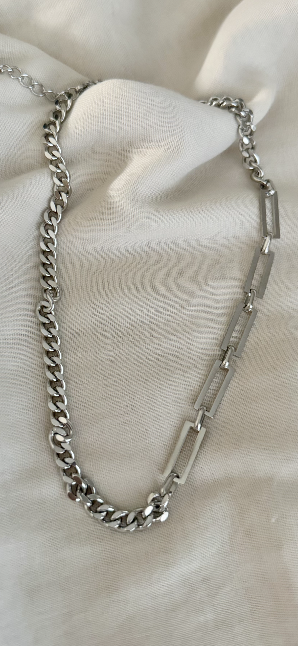 Mixed up chain in silver